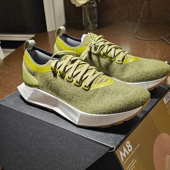 AllBIRDS - Mens 8 Wool Flyer Mizzle - Hazy Lime  Brand new in box! main image 6
